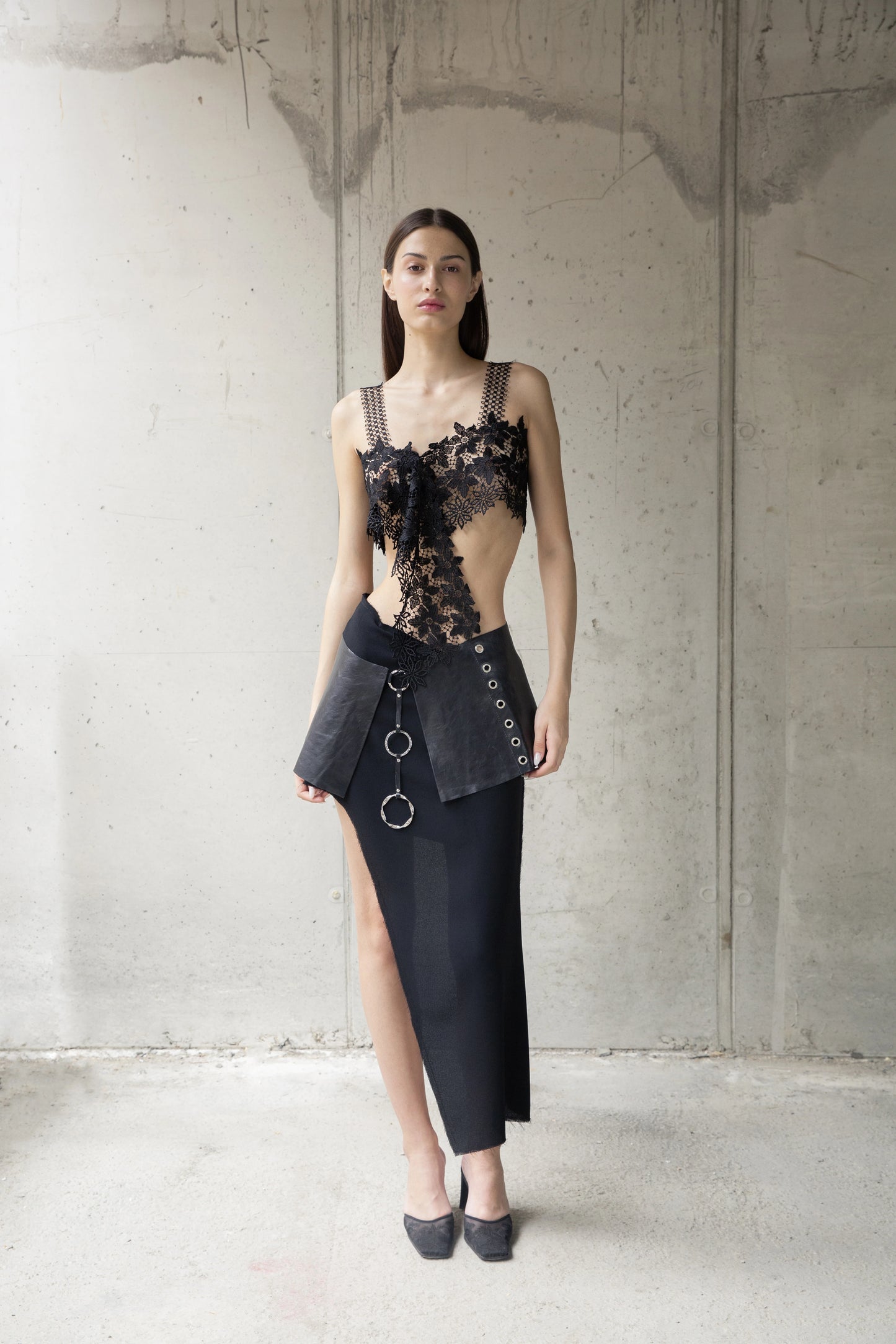 Asymmetric Skirt Black